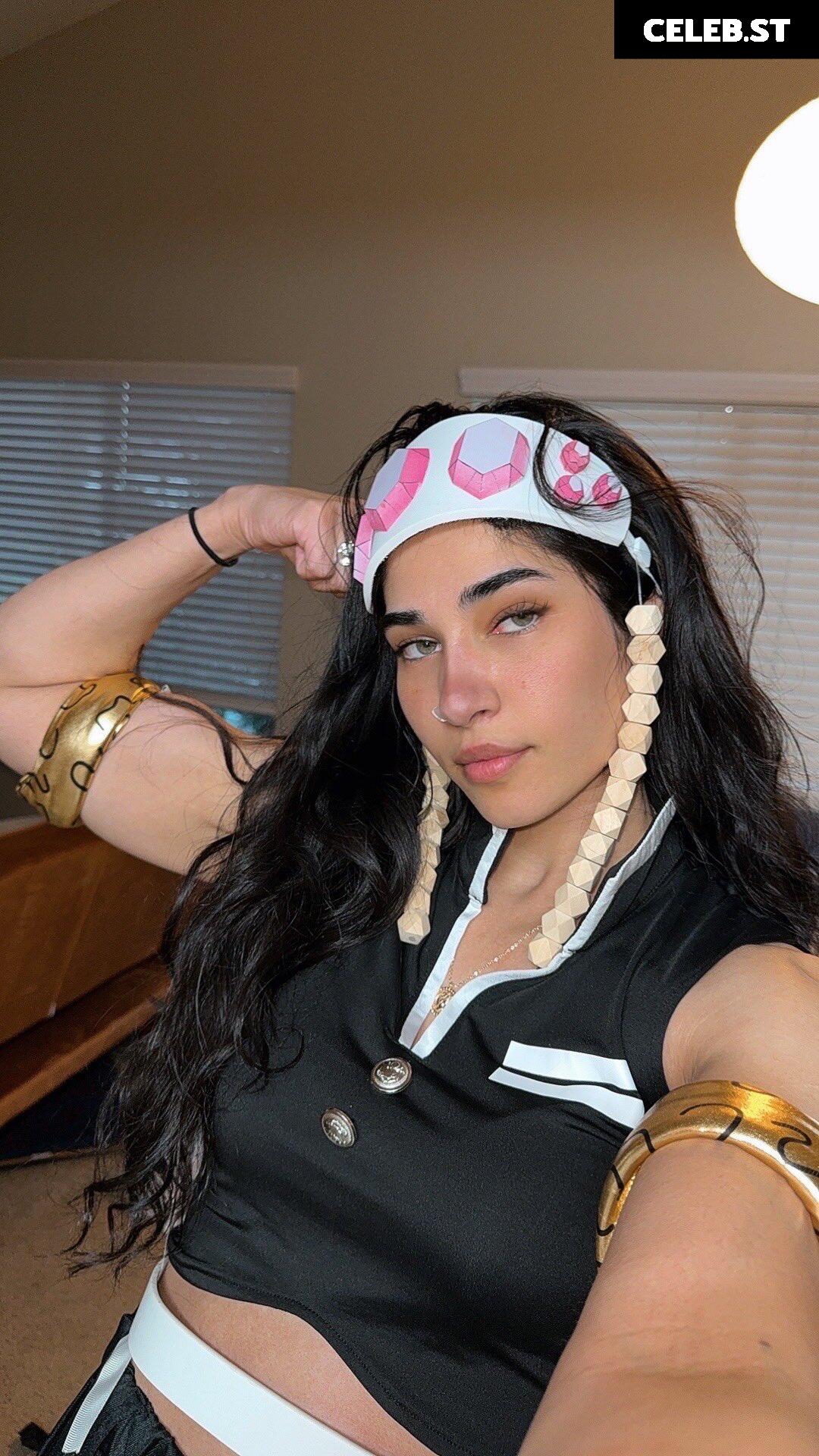 Naila Iqbal / alienalianz / NylaWHO / NylaWHO1 Image 23415049
