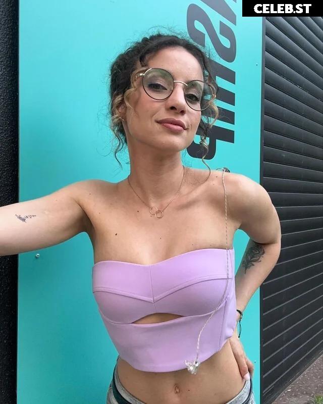 Laure Valée Image 23415332