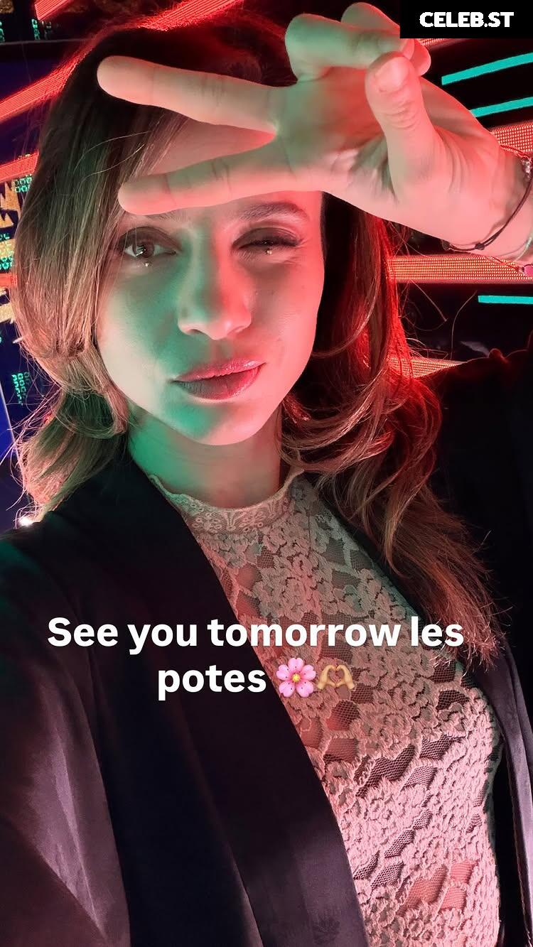 Laure Valée Image 23415263
