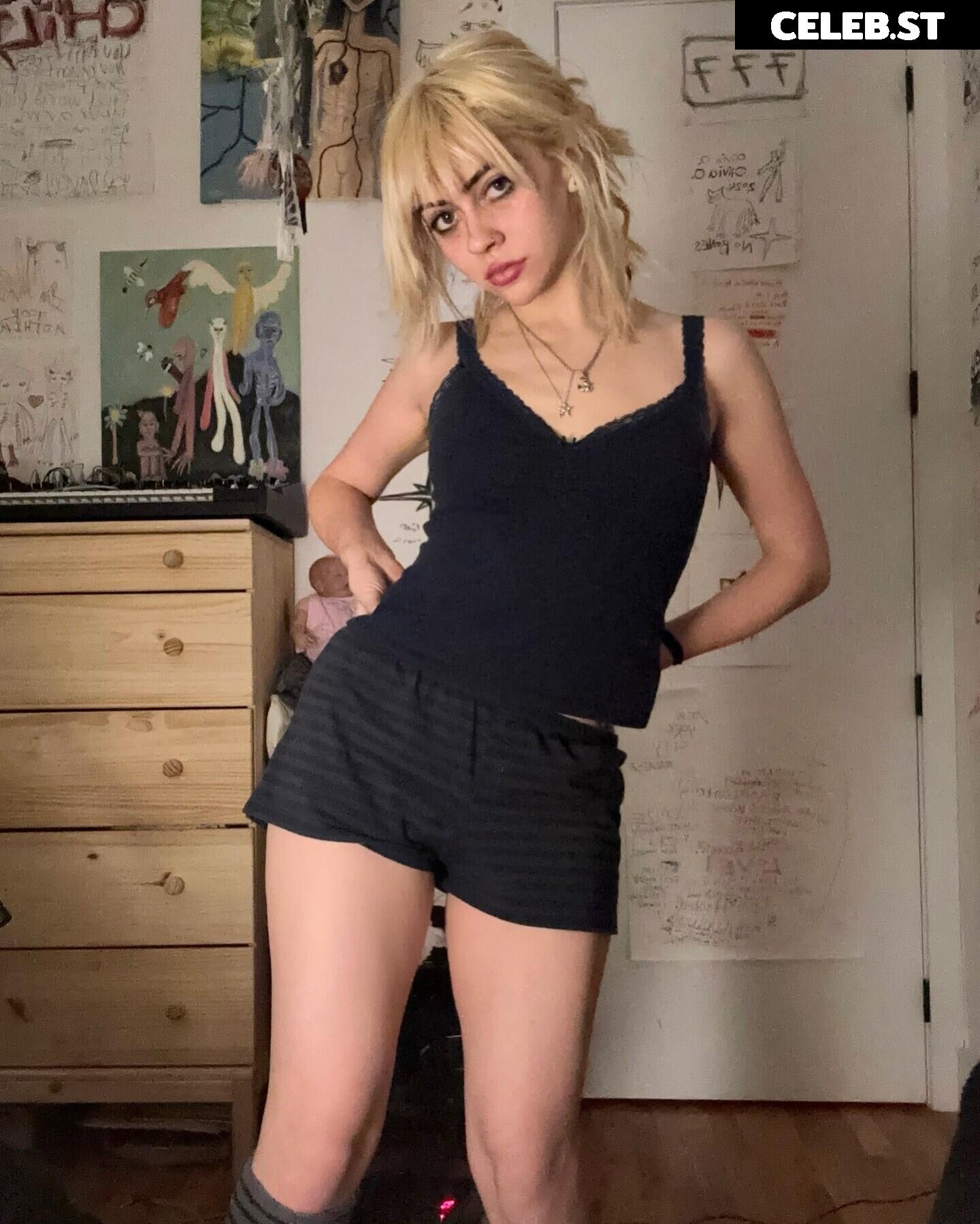 wormsheriff / Olivia O Image 23414811