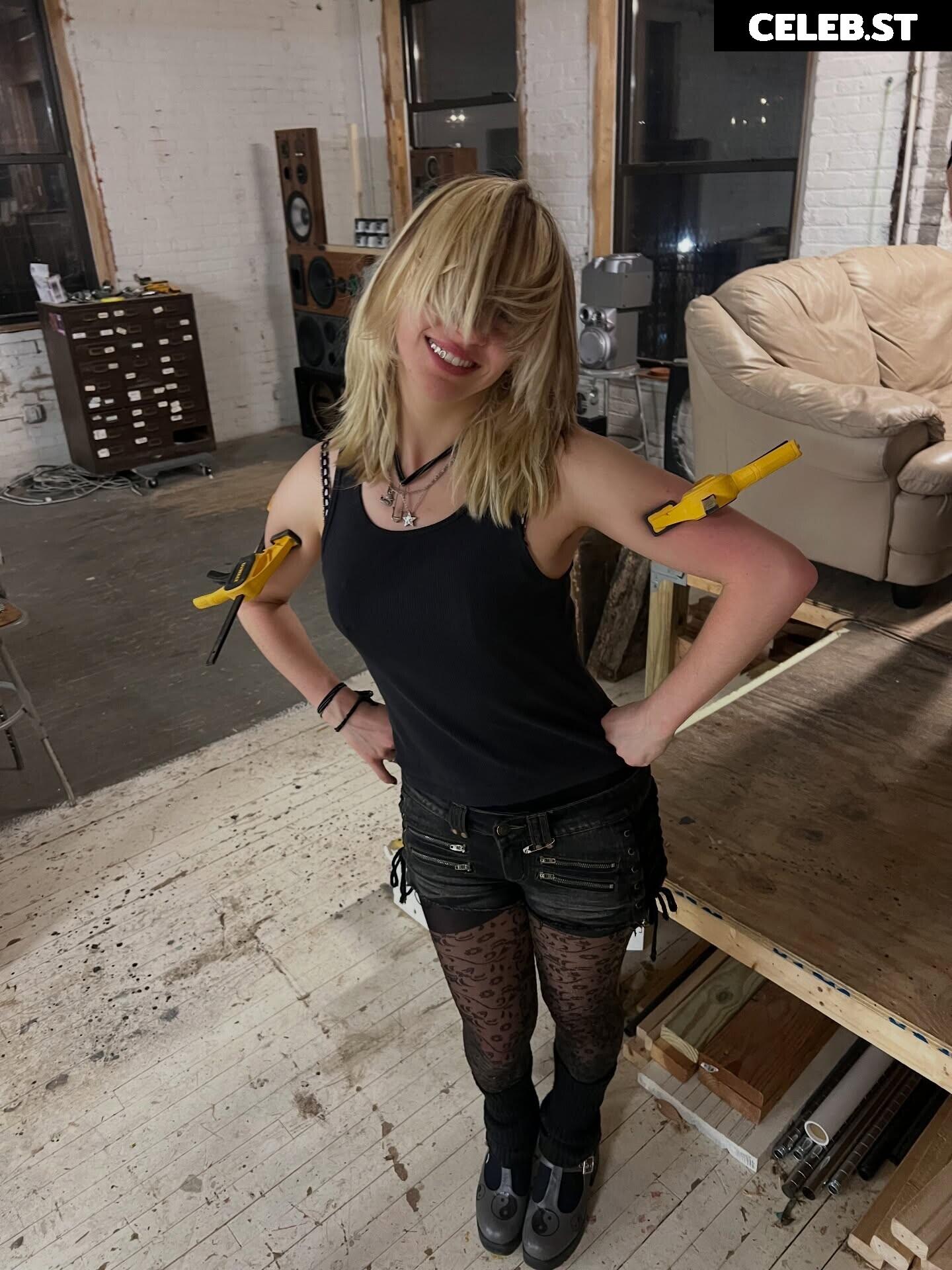 wormsheriff / Olivia O Image 23414845