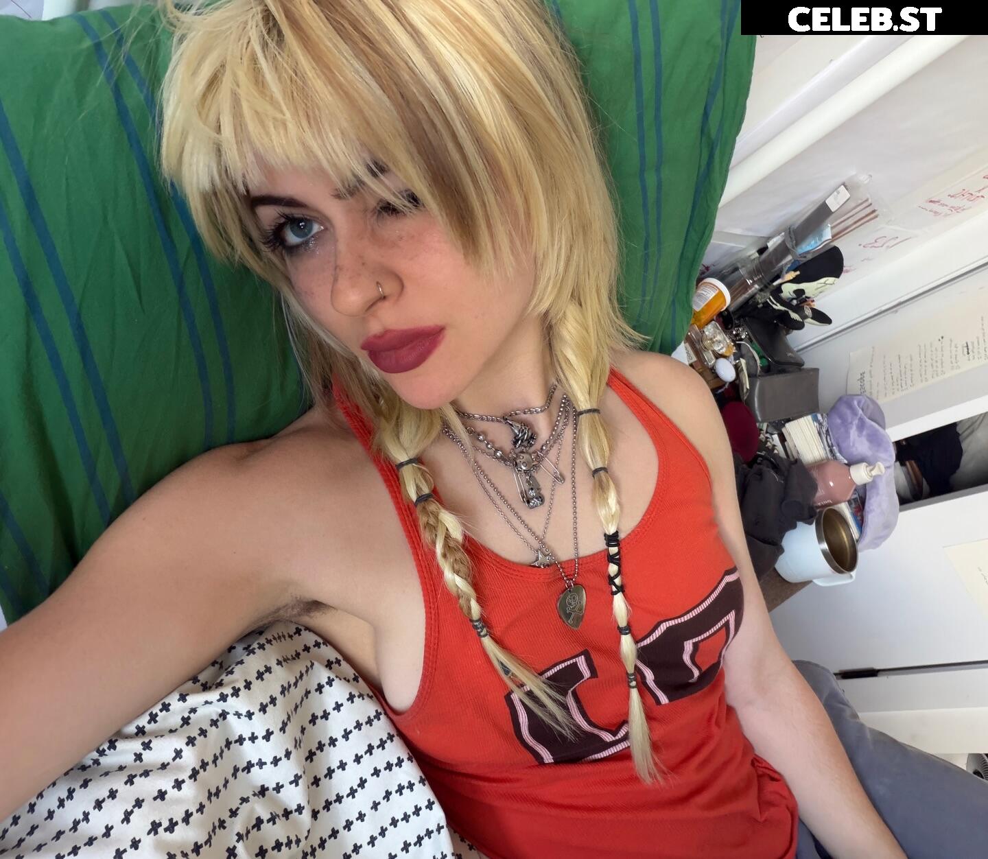 wormsheriff / Olivia O Image 23414849