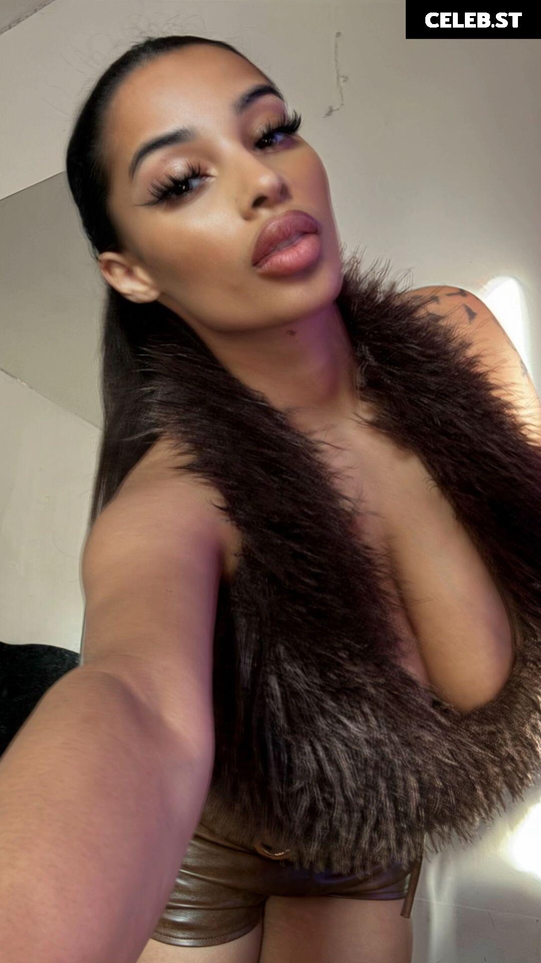 Kadelle Samuals, @kadellesamuals_ busty instagram model Image 23414452