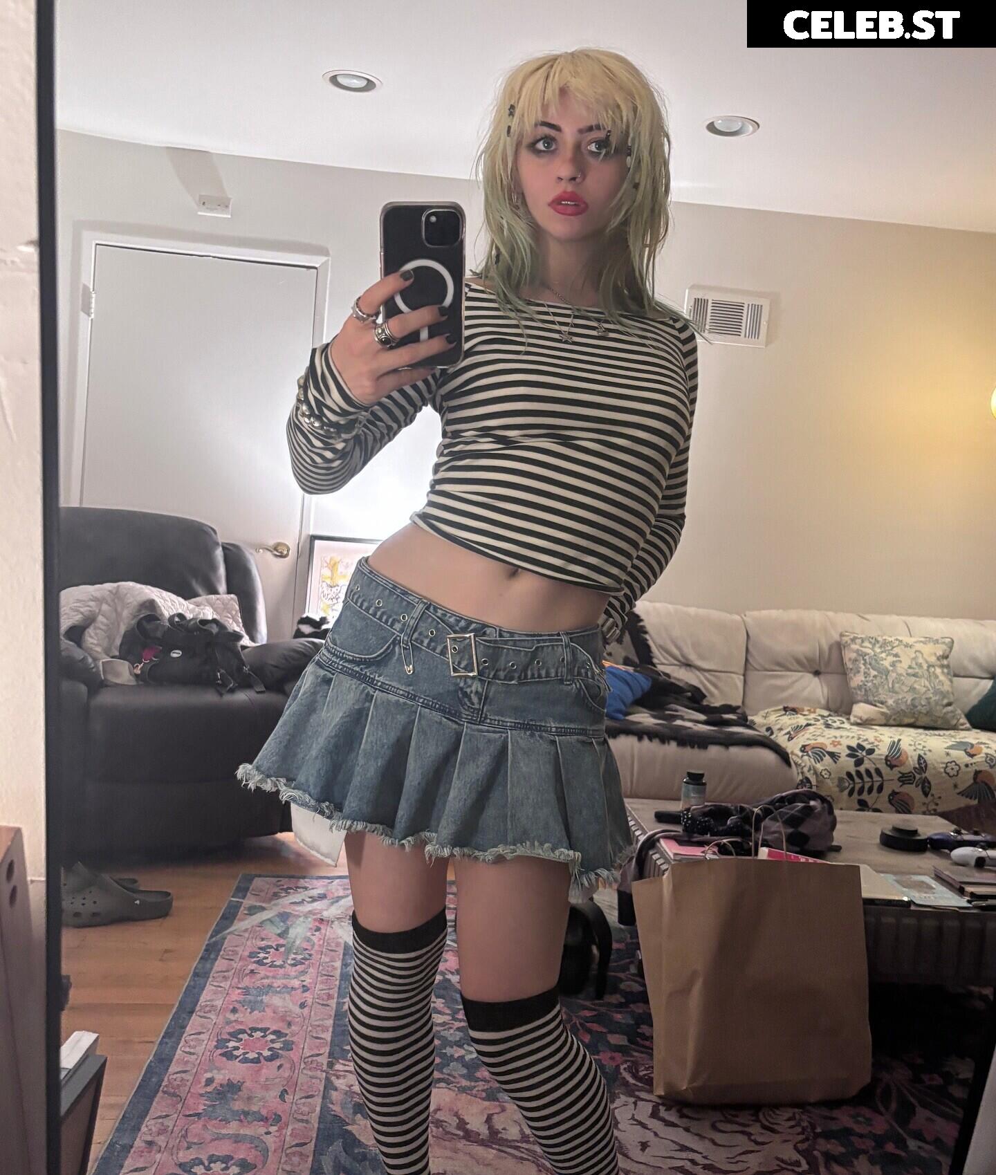 wormsheriff / Olivia O Image 23414762