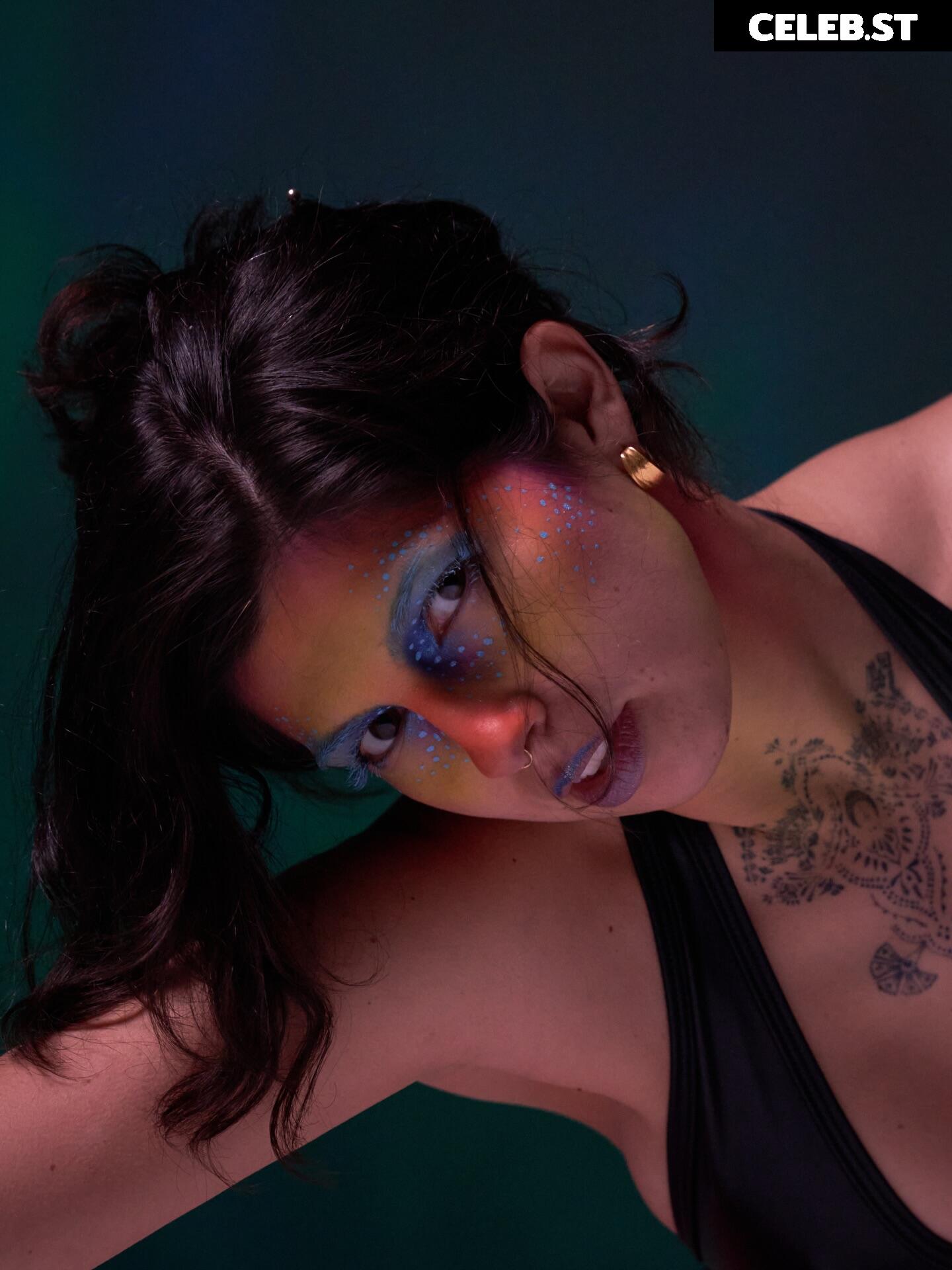 Ava Taylor / lilrach Image 23416815