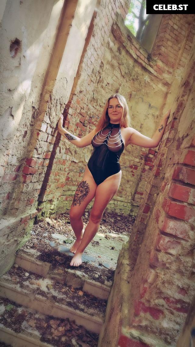 ThisIsEmmi Image 2341336