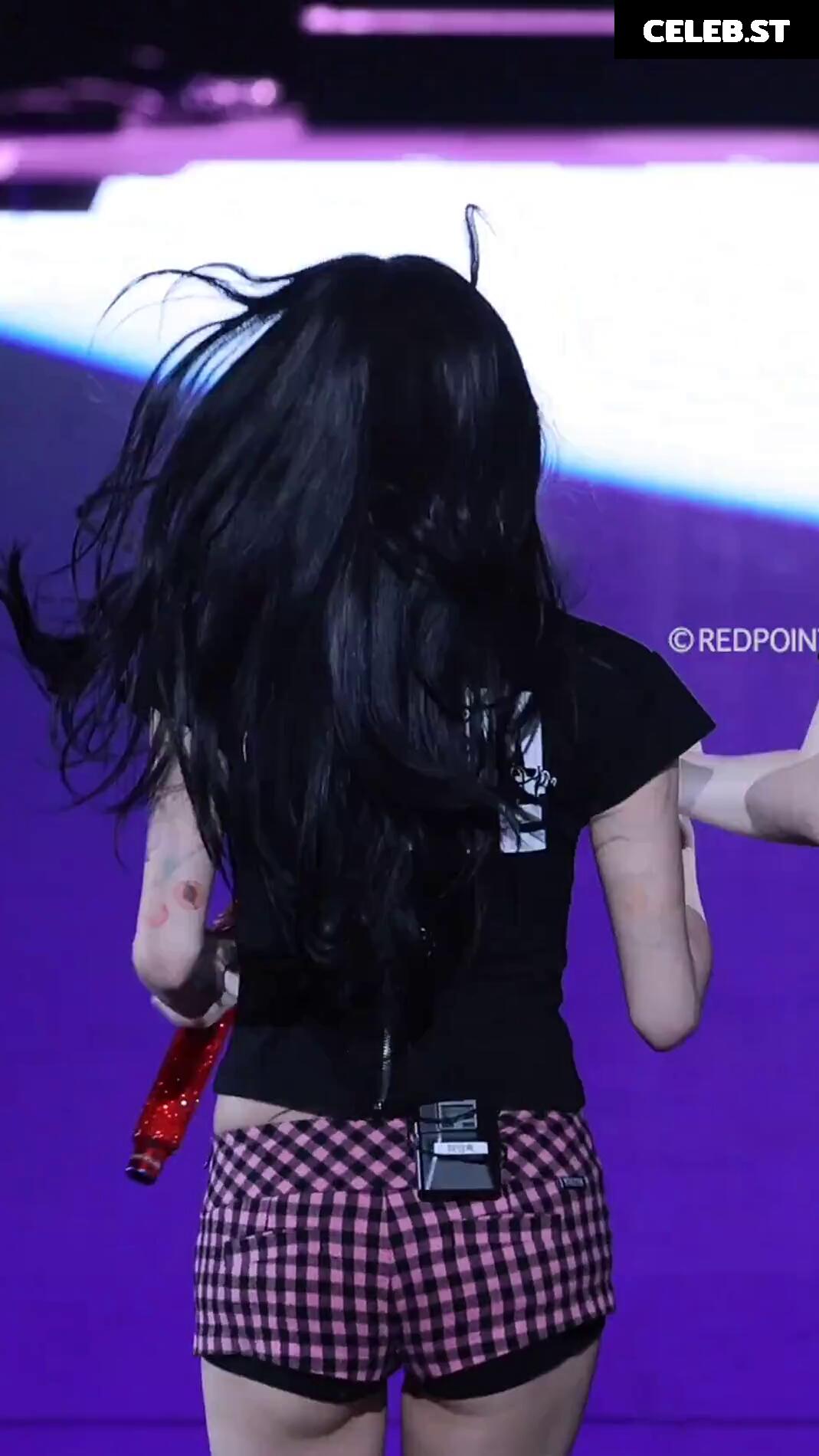 Chaeyoung (TWICE) Image 23419823