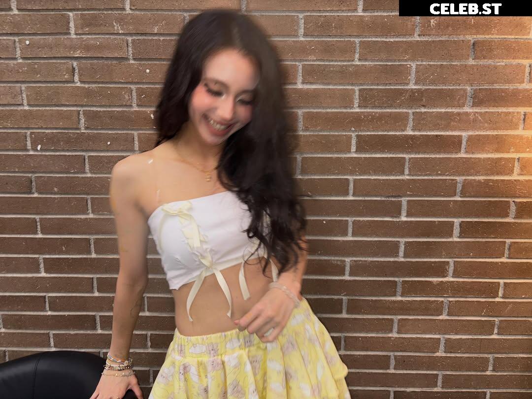 Chaeyoung (TWICE) Image 23419822
