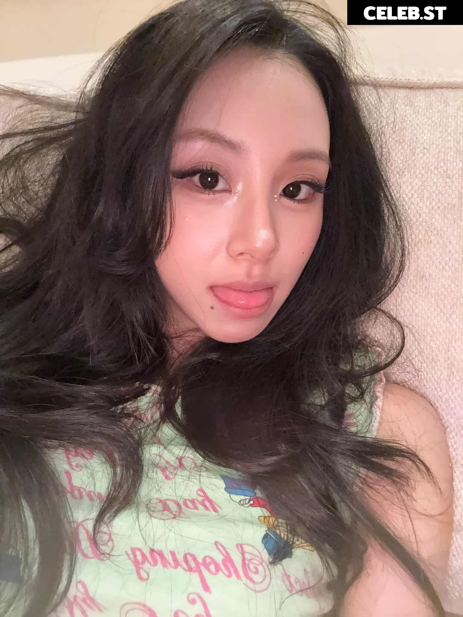 Chaeyoung (TWICE) Image 23419722