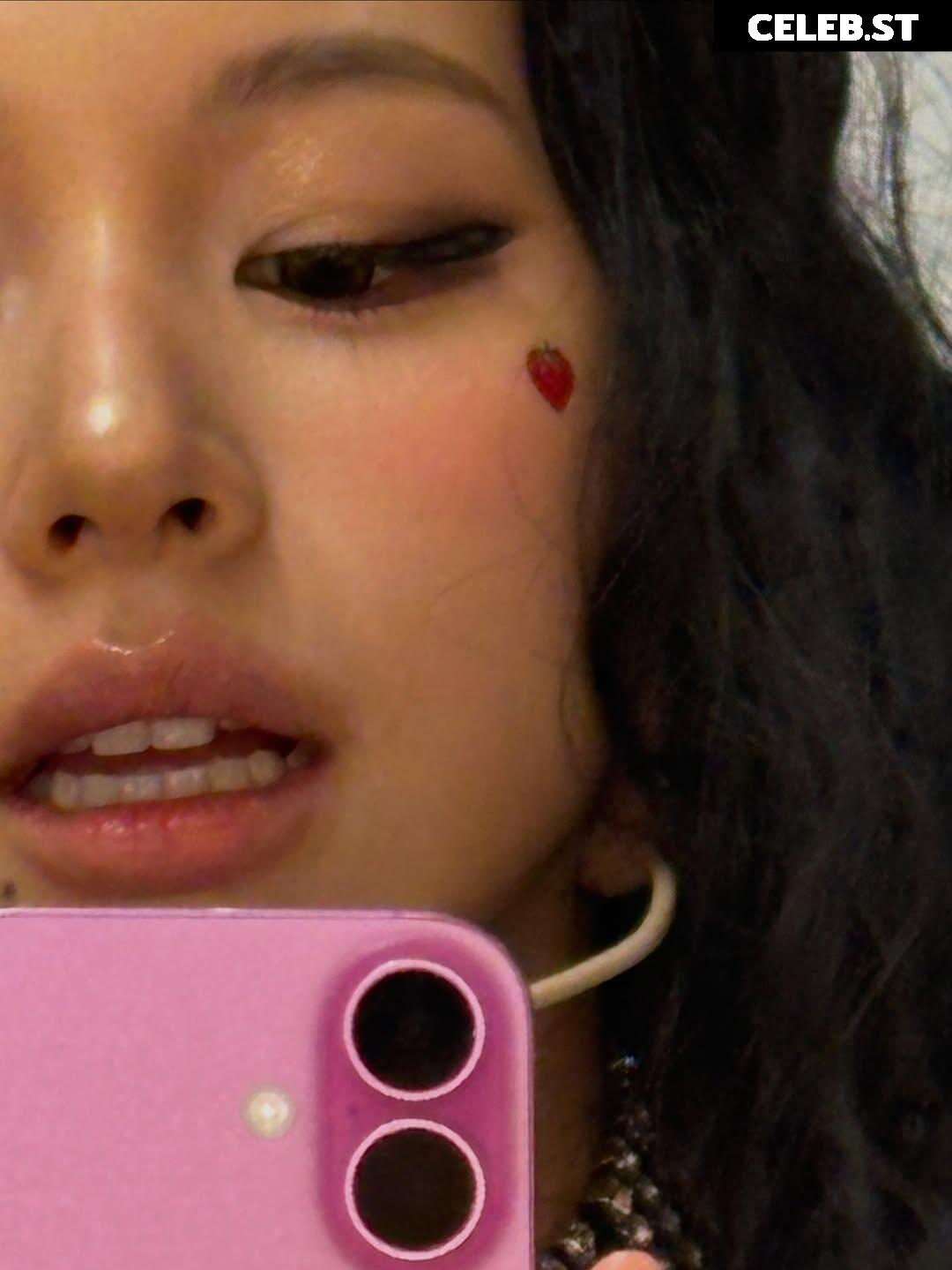 Chaeyoung (TWICE) Image 23419713