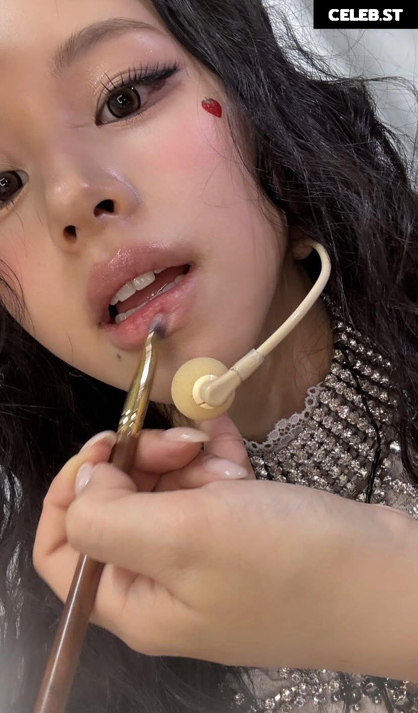 Chaeyoung (TWICE) Image 23419717