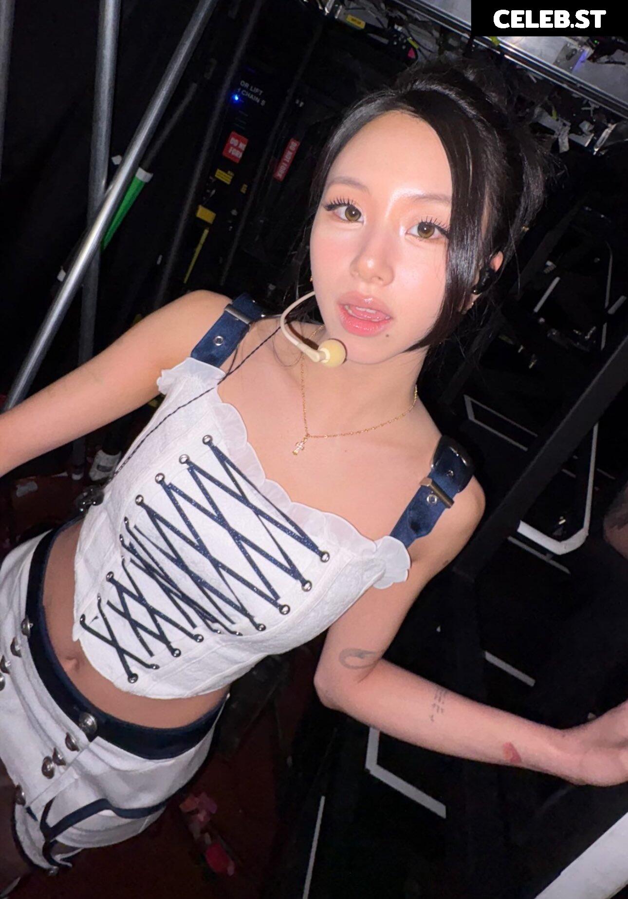 Chaeyoung (TWICE) Image 23419702