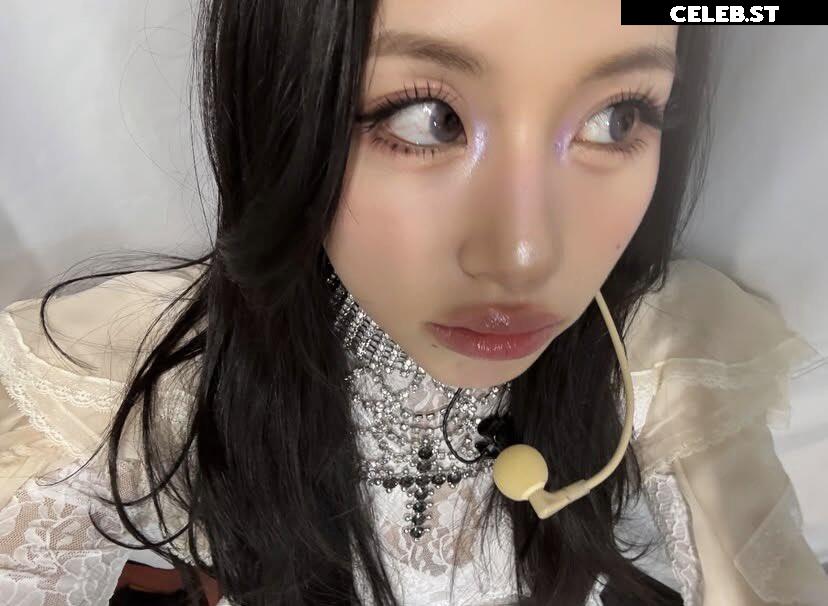 Chaeyoung (TWICE) Image 23419700