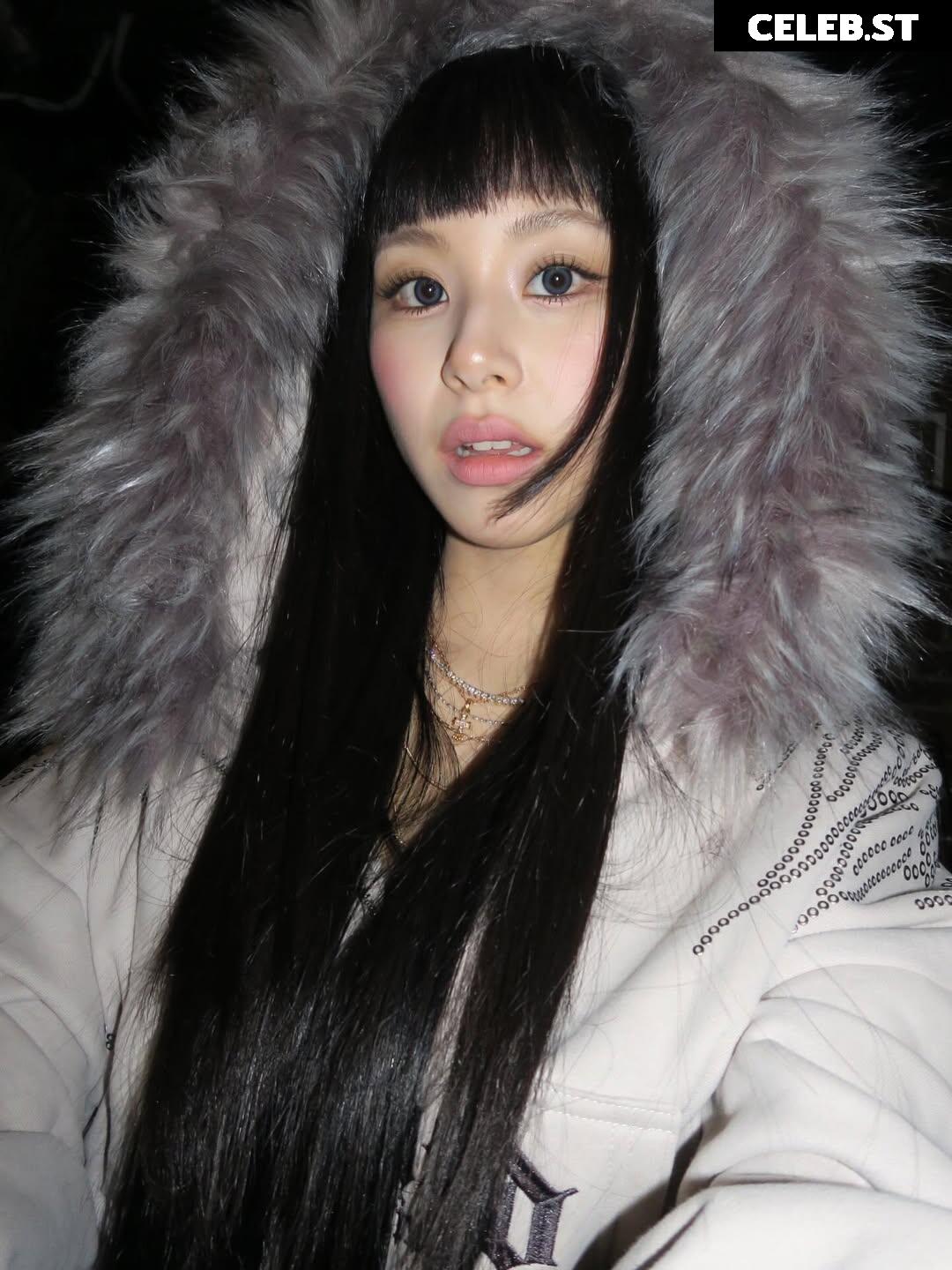 Chaeyoung (TWICE) Image 23419760