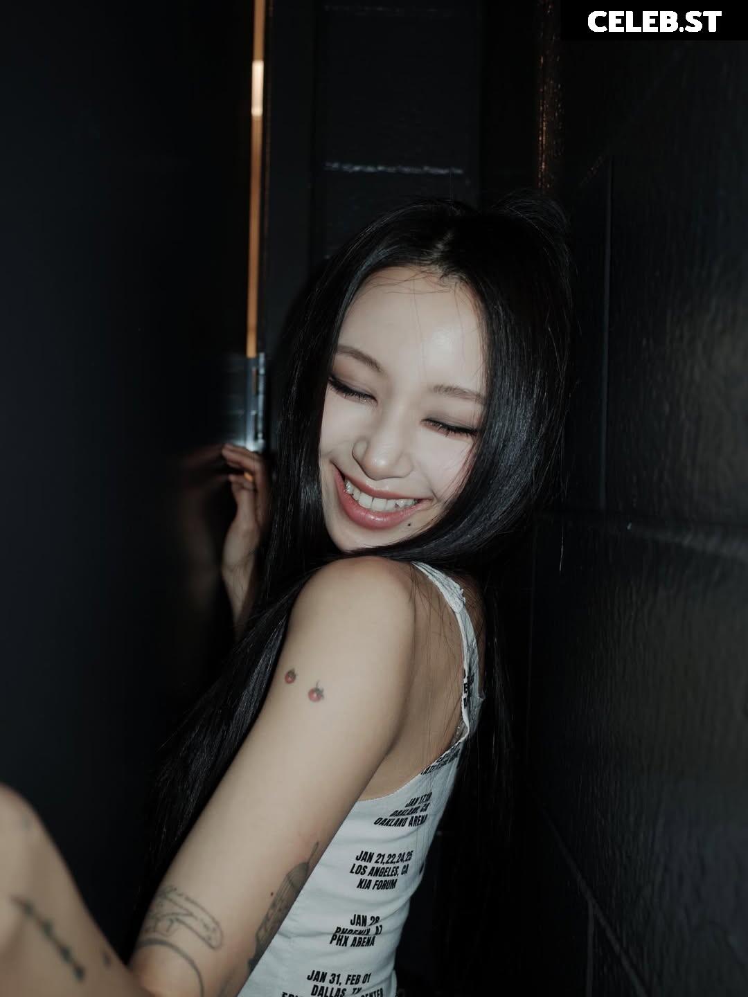 Chaeyoung (TWICE) Image 23419765