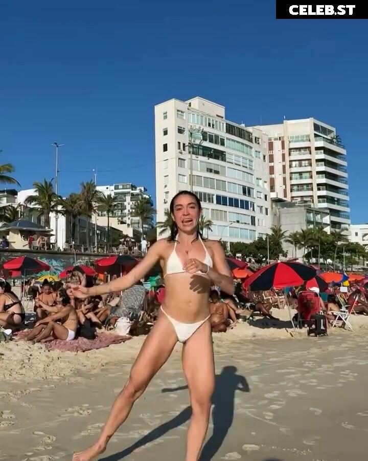 Valentina Bandeira Image 23421283