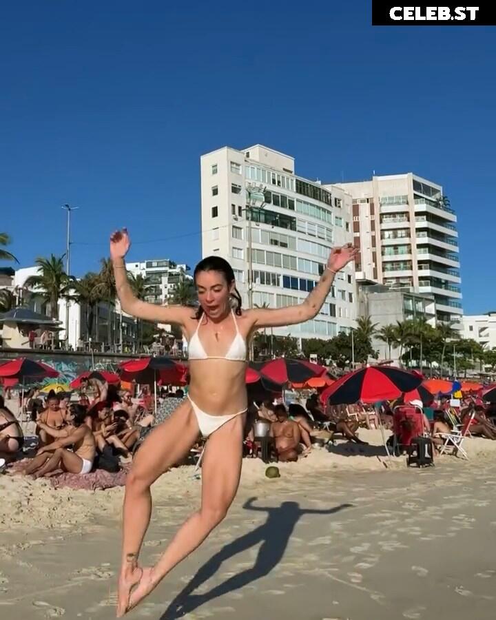 Valentina Bandeira Image 23421282