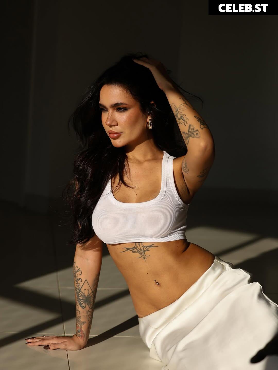 Lara Silva Image 23422242