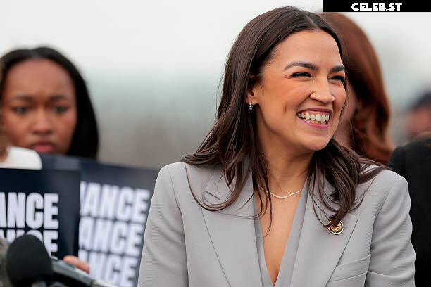 Alexandria Ocasio-Cortez / AOC Image 23408996