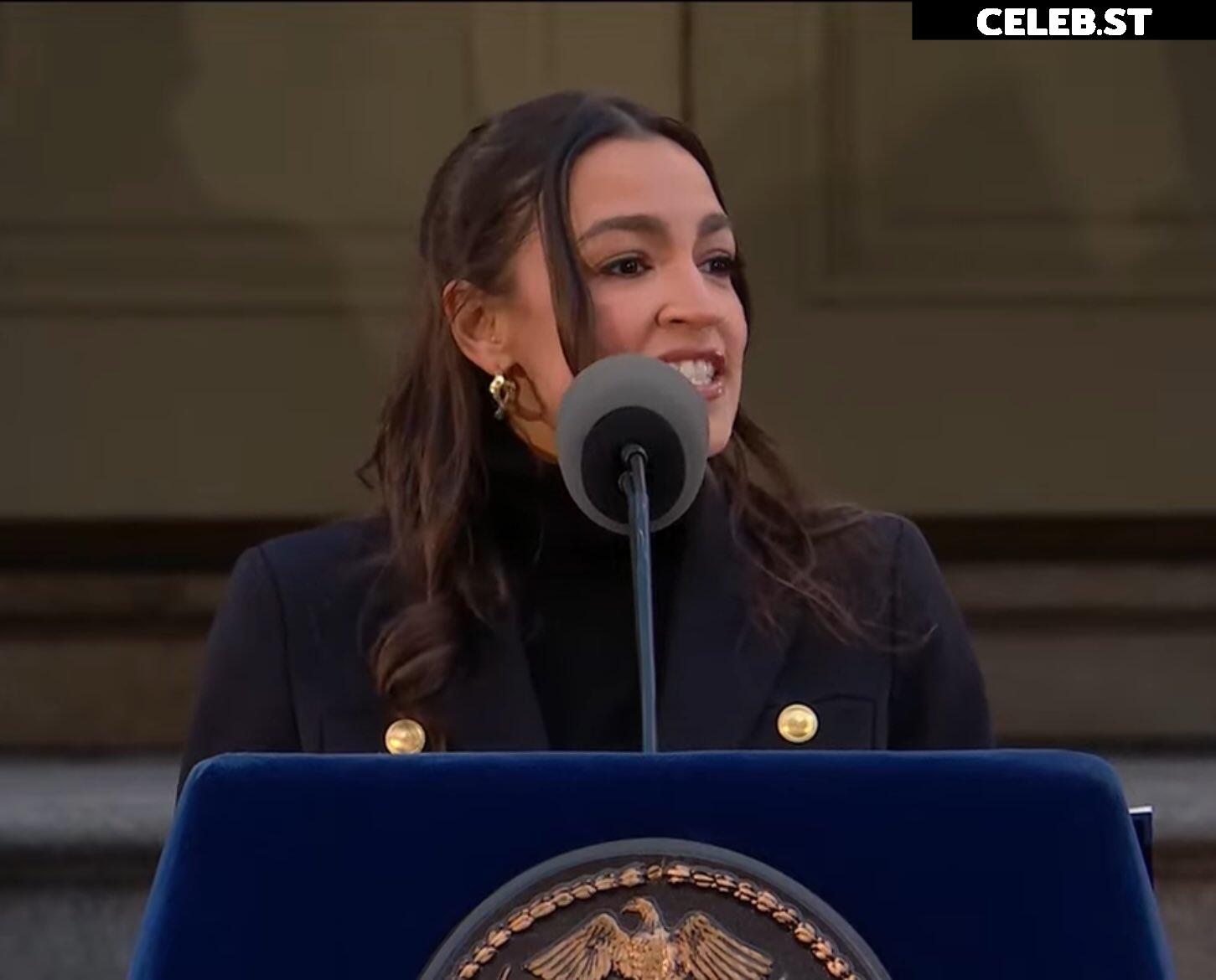 Alexandria Ocasio-Cortez / AOC Image 23408982