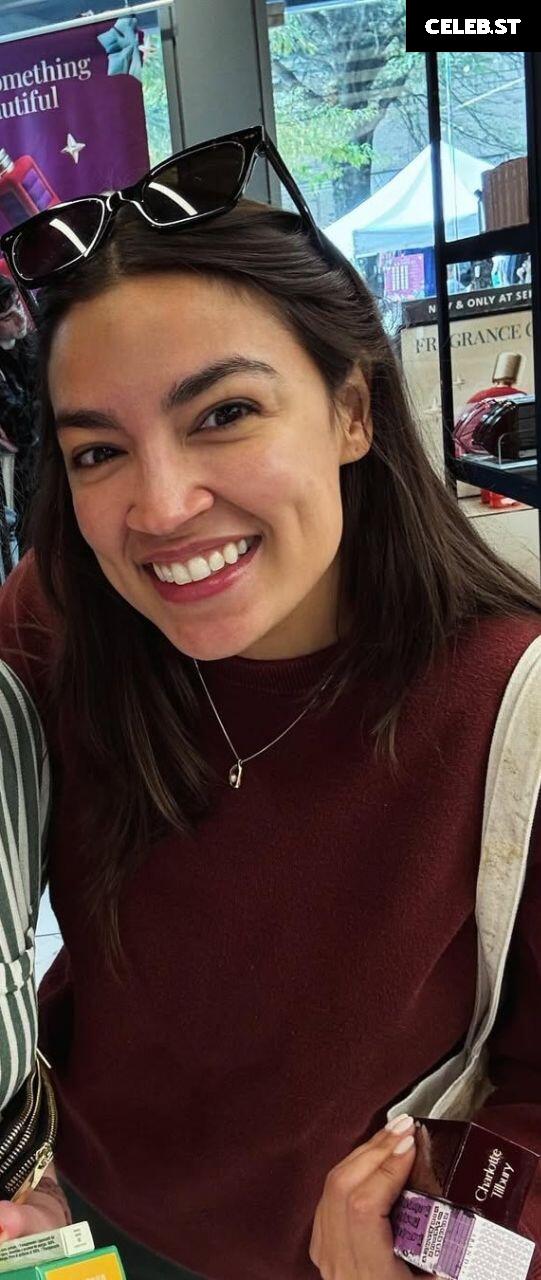 Alexandria Ocasio-Cortez / AOC Image 23408967