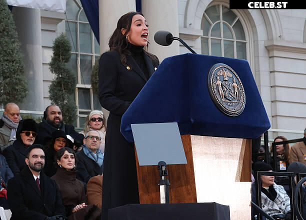 Alexandria Ocasio-Cortez / AOC Image 23408970