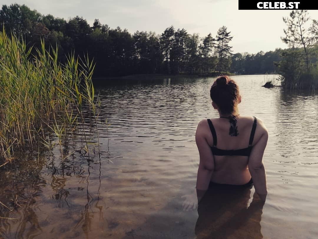 ThisIsEmmi Image 2340813