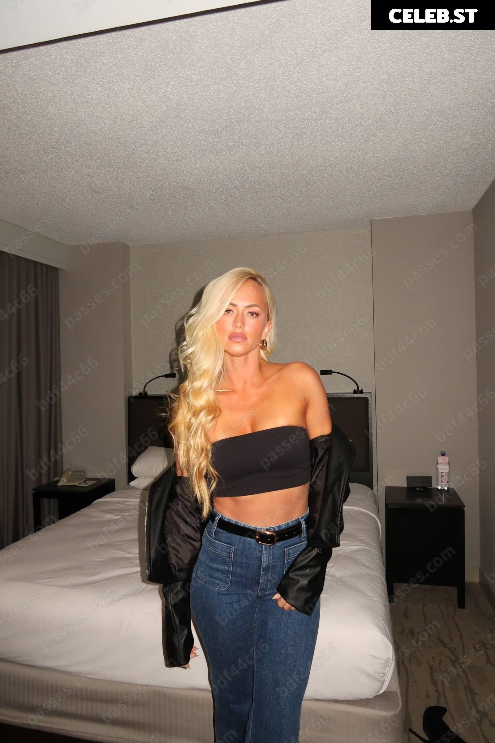 Danielle Moinet / Summer Rae Image 23409497