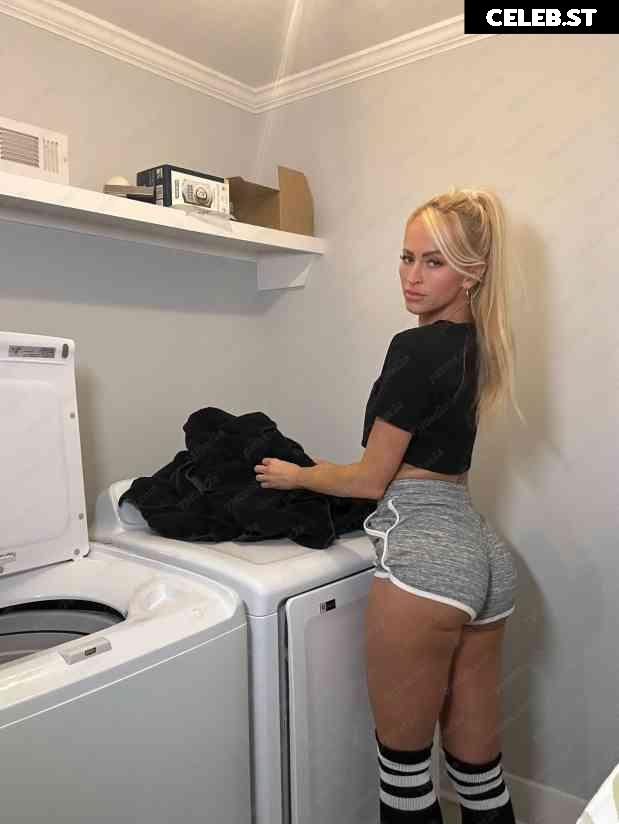 Danielle Moinet / Summer Rae Image 23409425