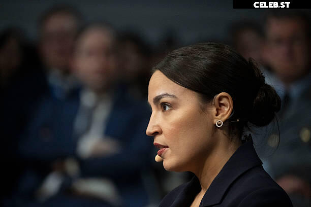 Alexandria Ocasio-Cortez / AOC Image 23409193
