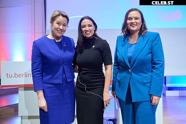Alexandria Ocasio-Cortez / AOC Image 23409199