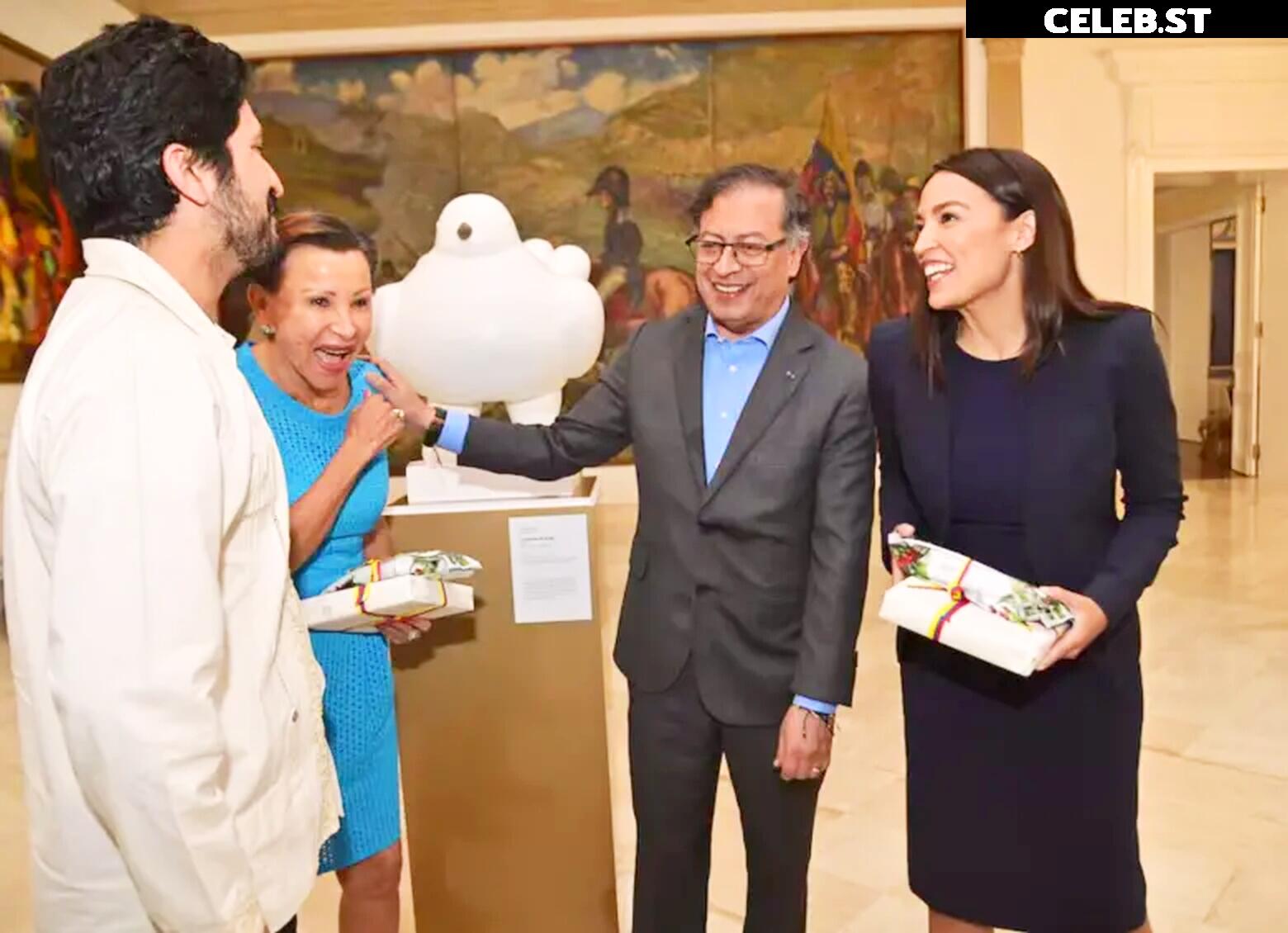 Alexandria Ocasio-Cortez / AOC Image 23409122