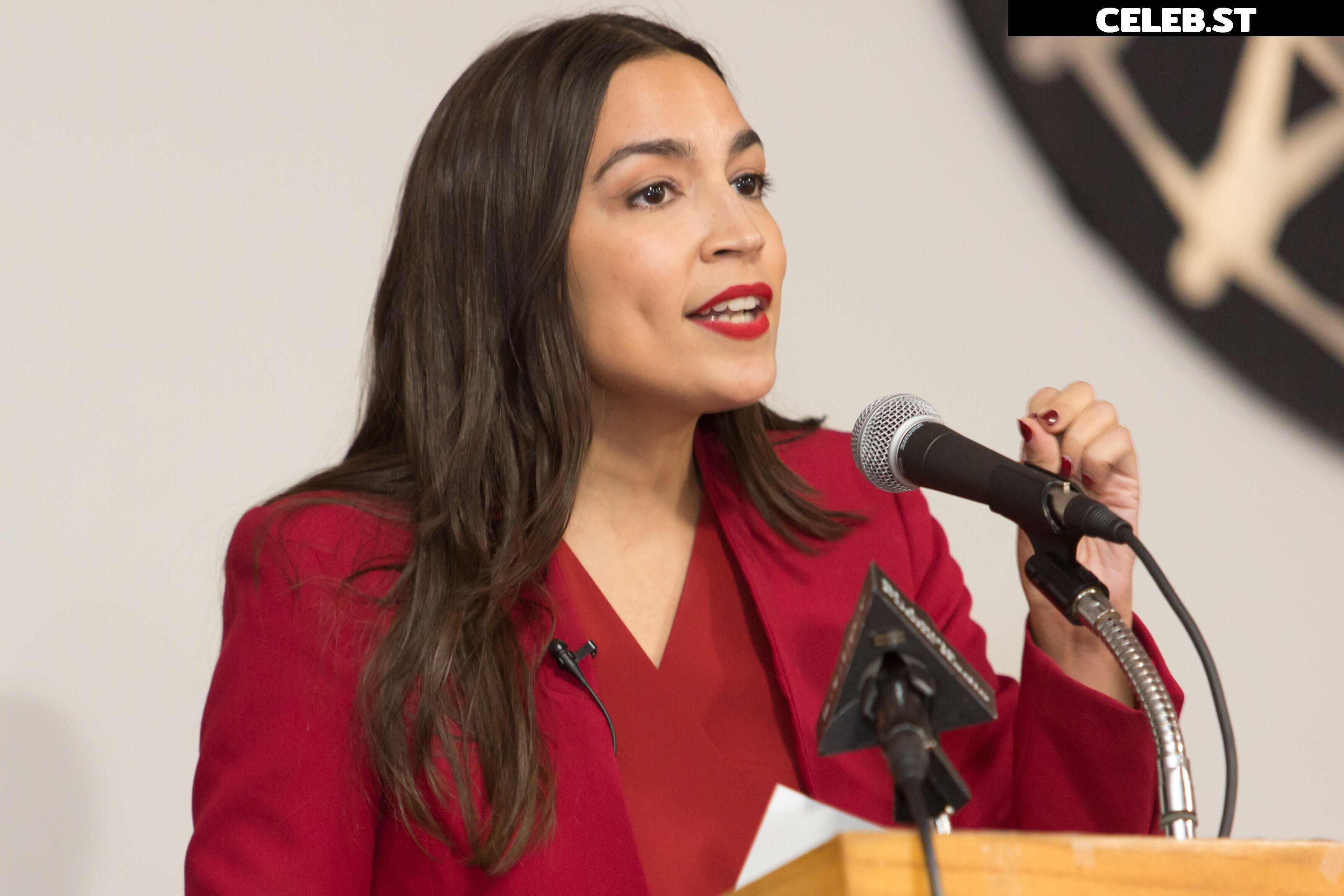 Alexandria Ocasio-Cortez / AOC Image 23409126