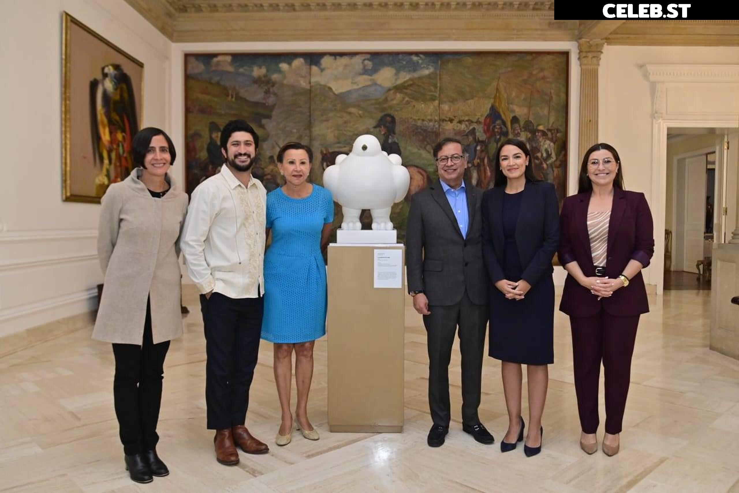 Alexandria Ocasio-Cortez / AOC Image 23409117