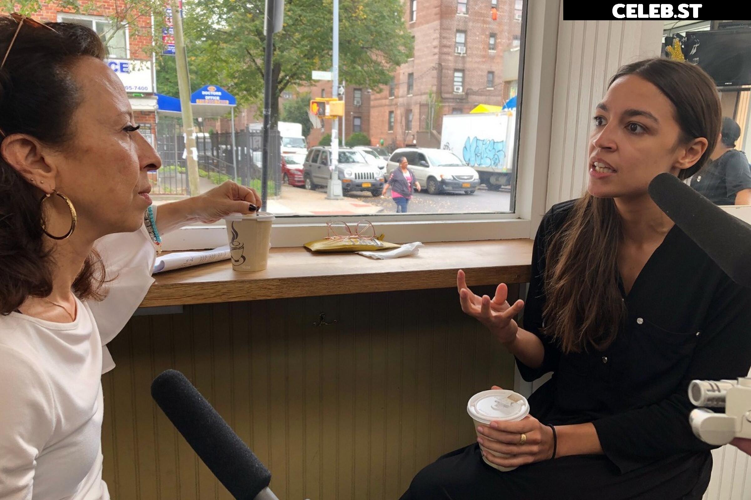 Alexandria Ocasio-Cortez / AOC Image 23409106