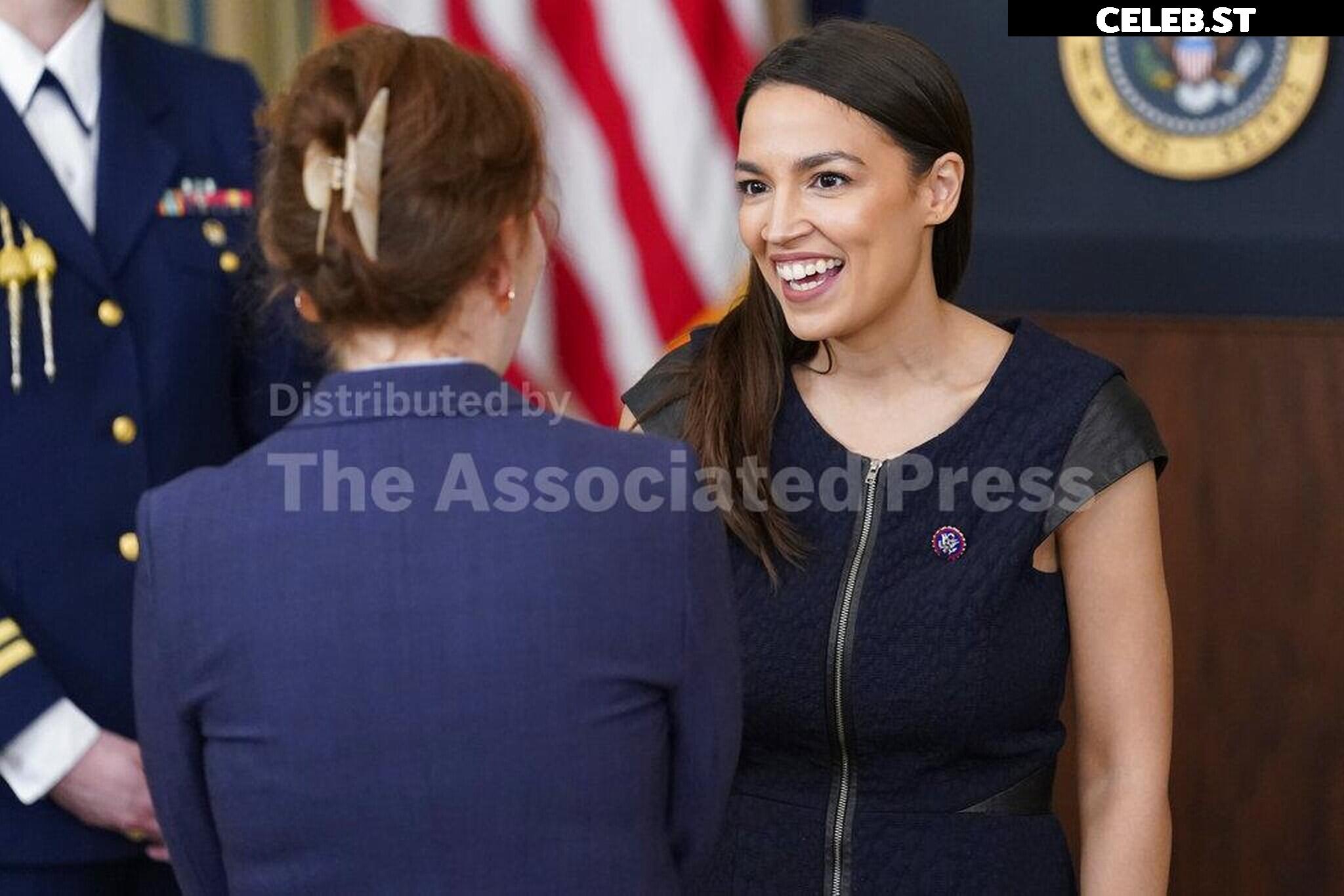 Alexandria Ocasio-Cortez / AOC Image 23409152
