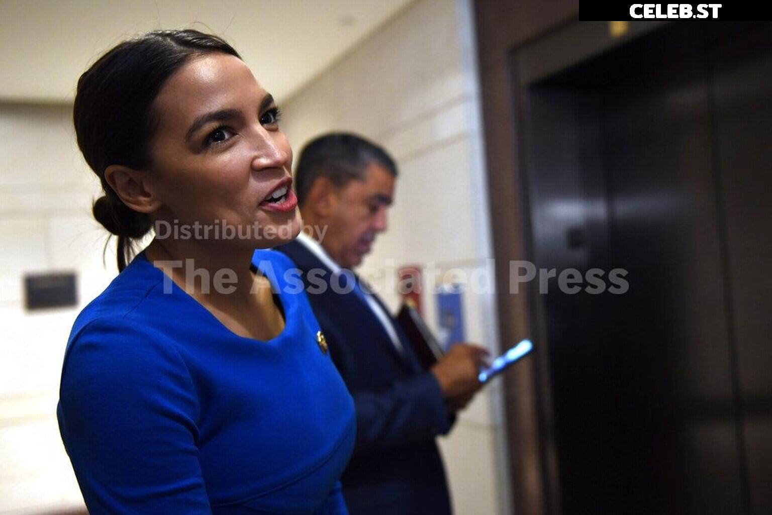 Alexandria Ocasio-Cortez / AOC Image 23409144