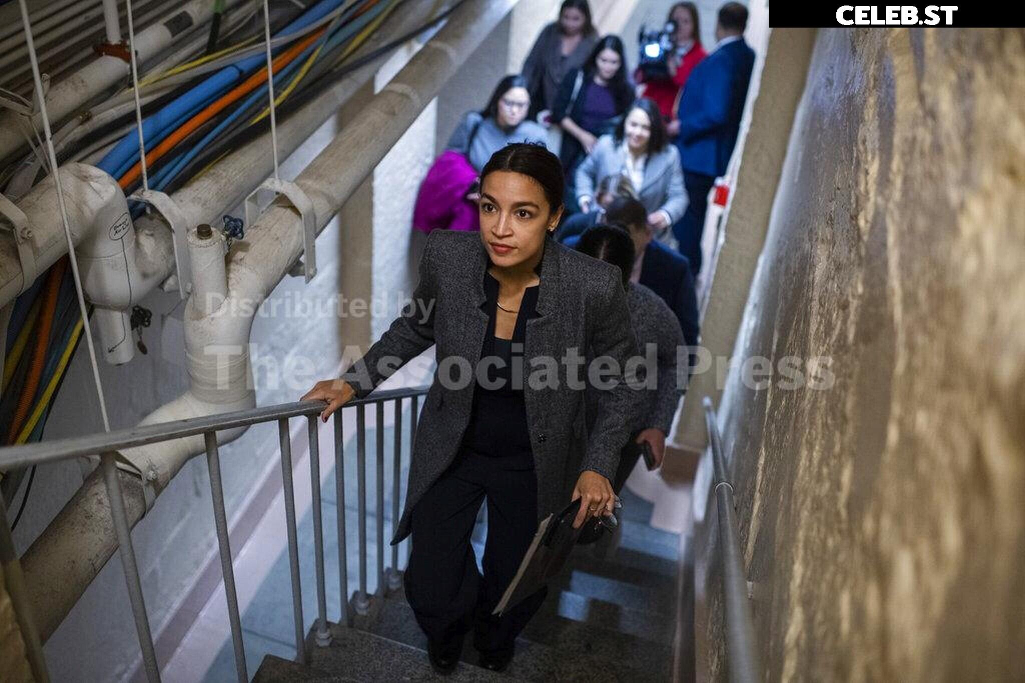 Alexandria Ocasio-Cortez / AOC Image 23409149