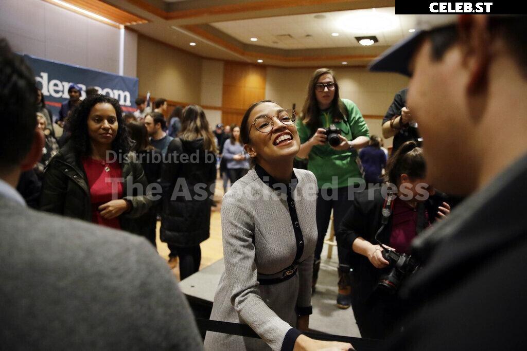 Alexandria Ocasio-Cortez / AOC Image 23409148