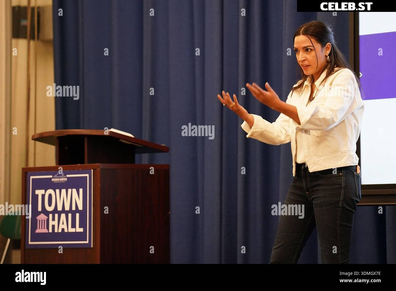 Alexandria Ocasio-Cortez / AOC Image 23409083