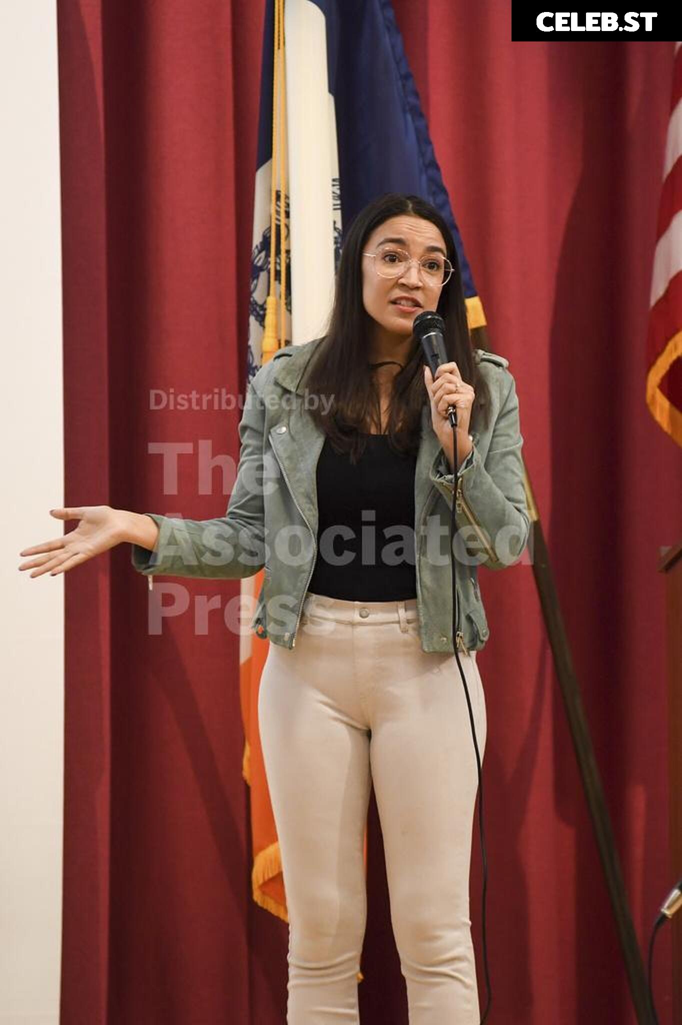 Alexandria Ocasio-Cortez / AOC Image 23409015