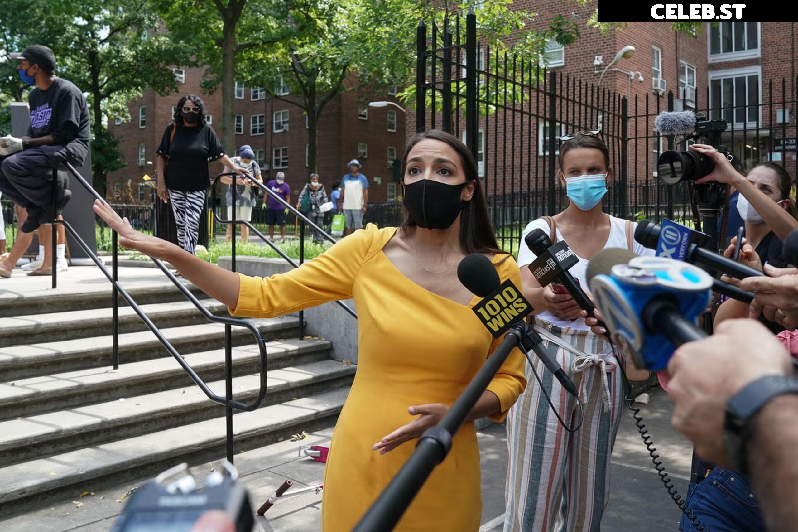 Alexandria Ocasio-Cortez / AOC Image 23409014