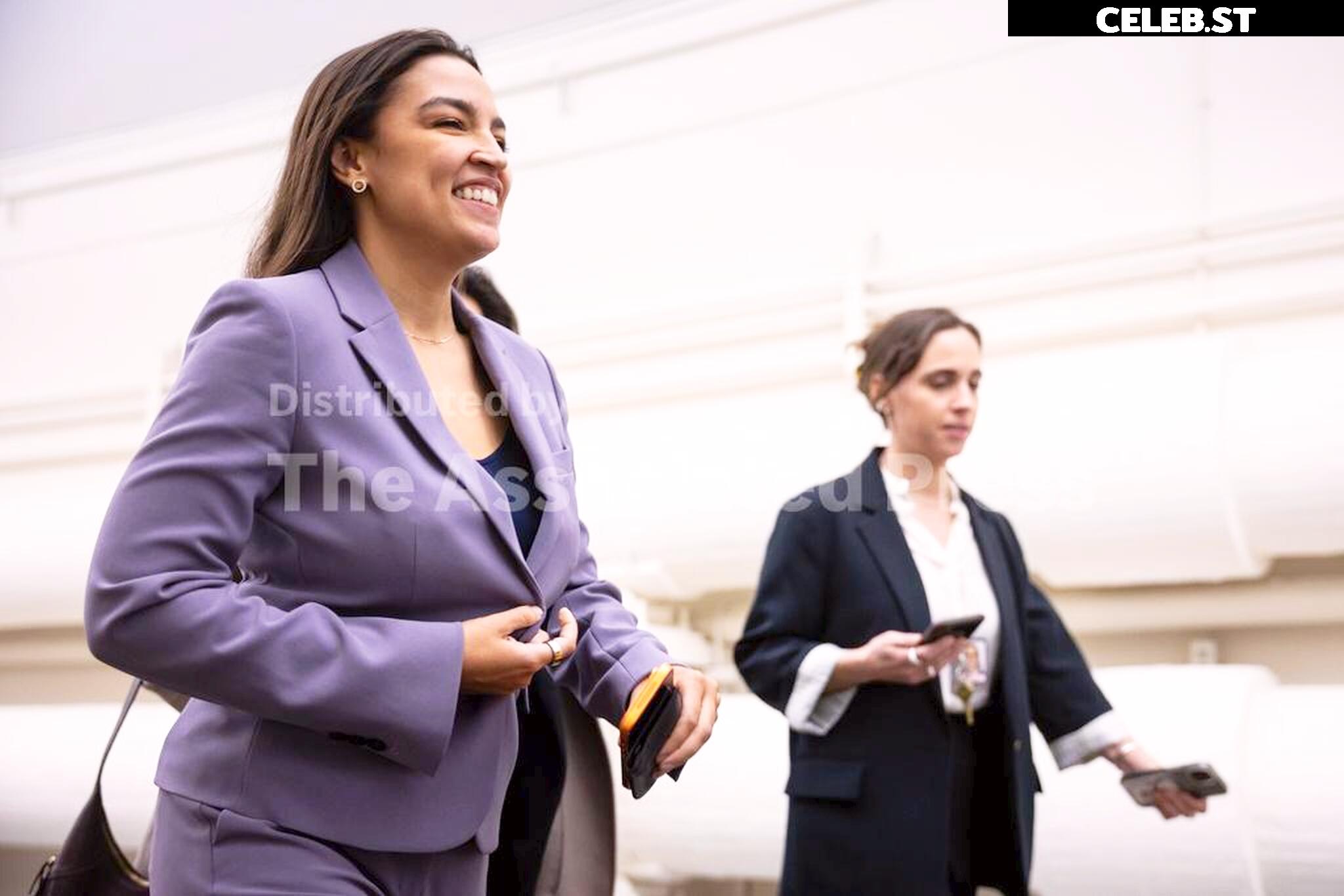 Alexandria Ocasio-Cortez / AOC Image 23409034