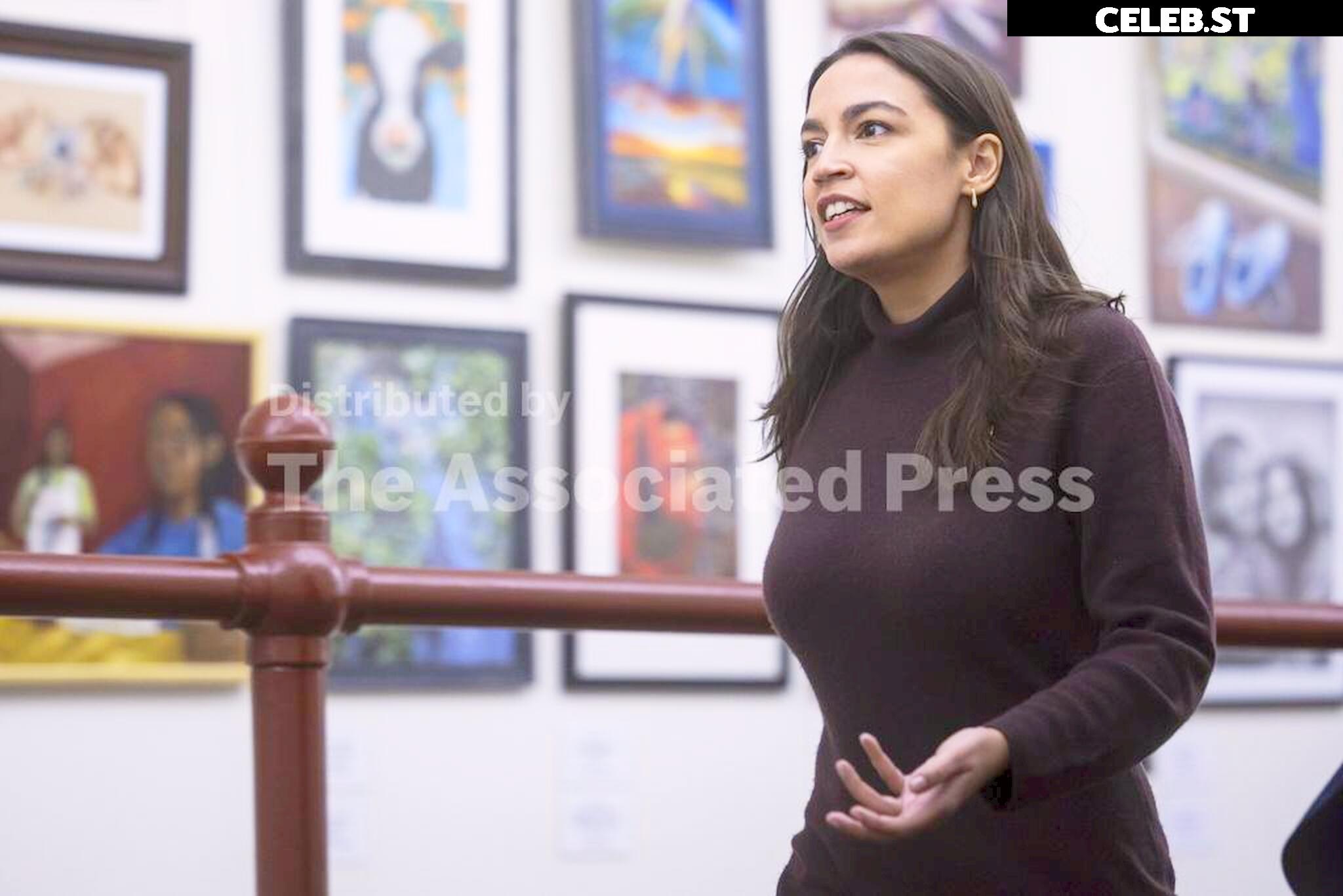 Alexandria Ocasio-Cortez / AOC Image 23409055