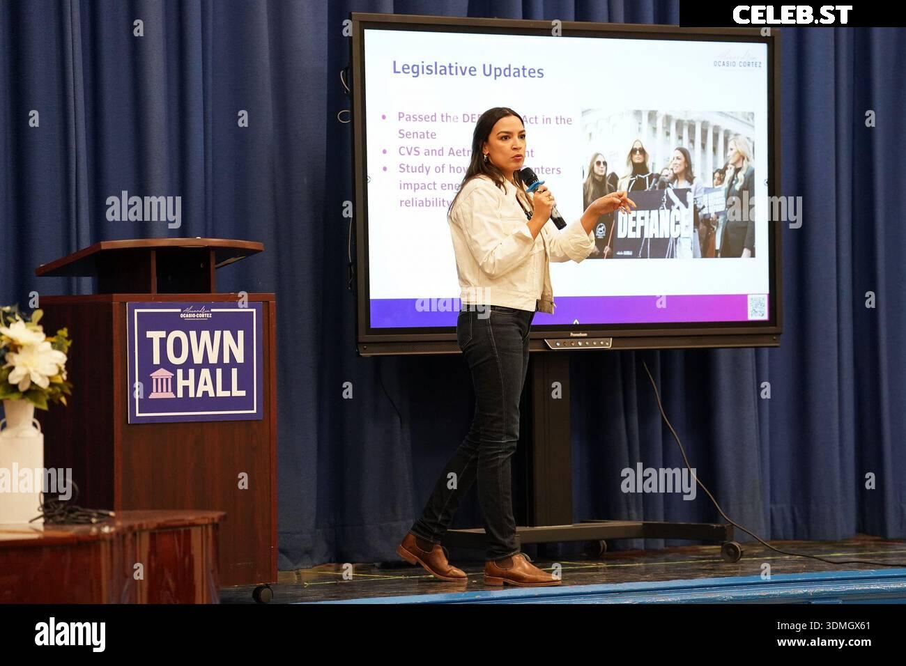 Alexandria Ocasio-Cortez / AOC Image 23409072