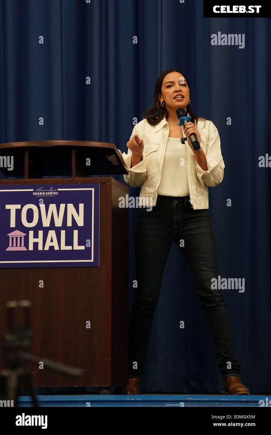 Alexandria Ocasio-Cortez / AOC Image 23409070