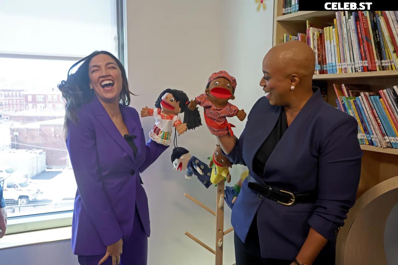 Alexandria Ocasio-Cortez / AOC Image 23409322