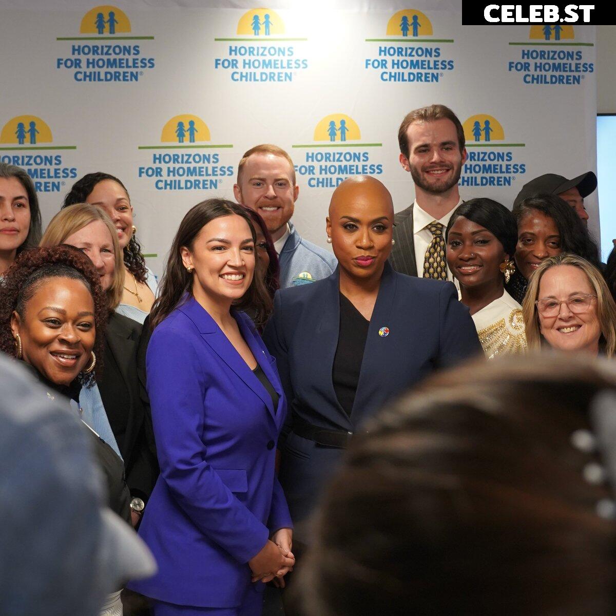 Alexandria Ocasio-Cortez / AOC Image 23409326