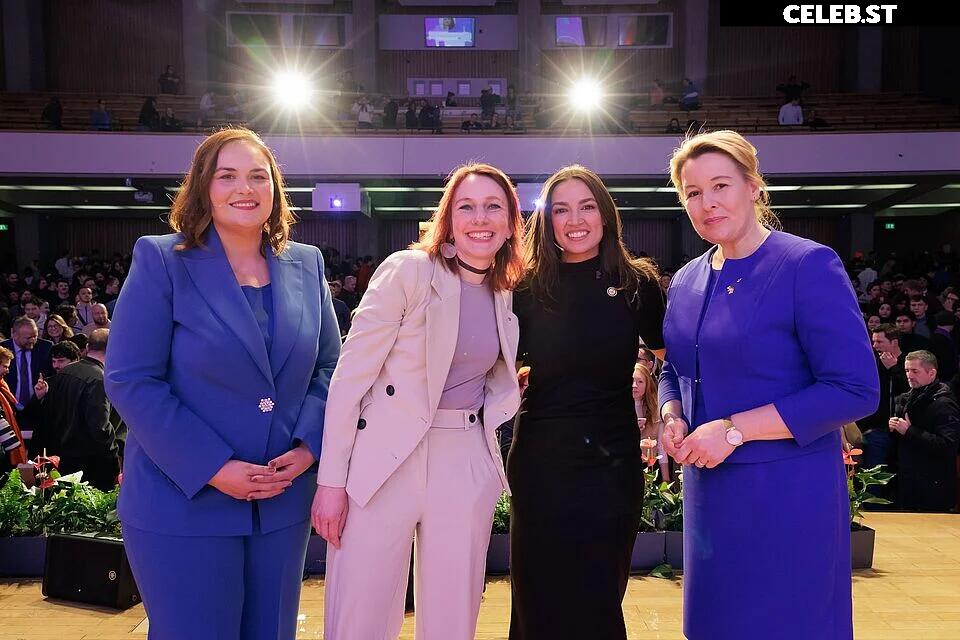 Alexandria Ocasio-Cortez / AOC Image 23409362
