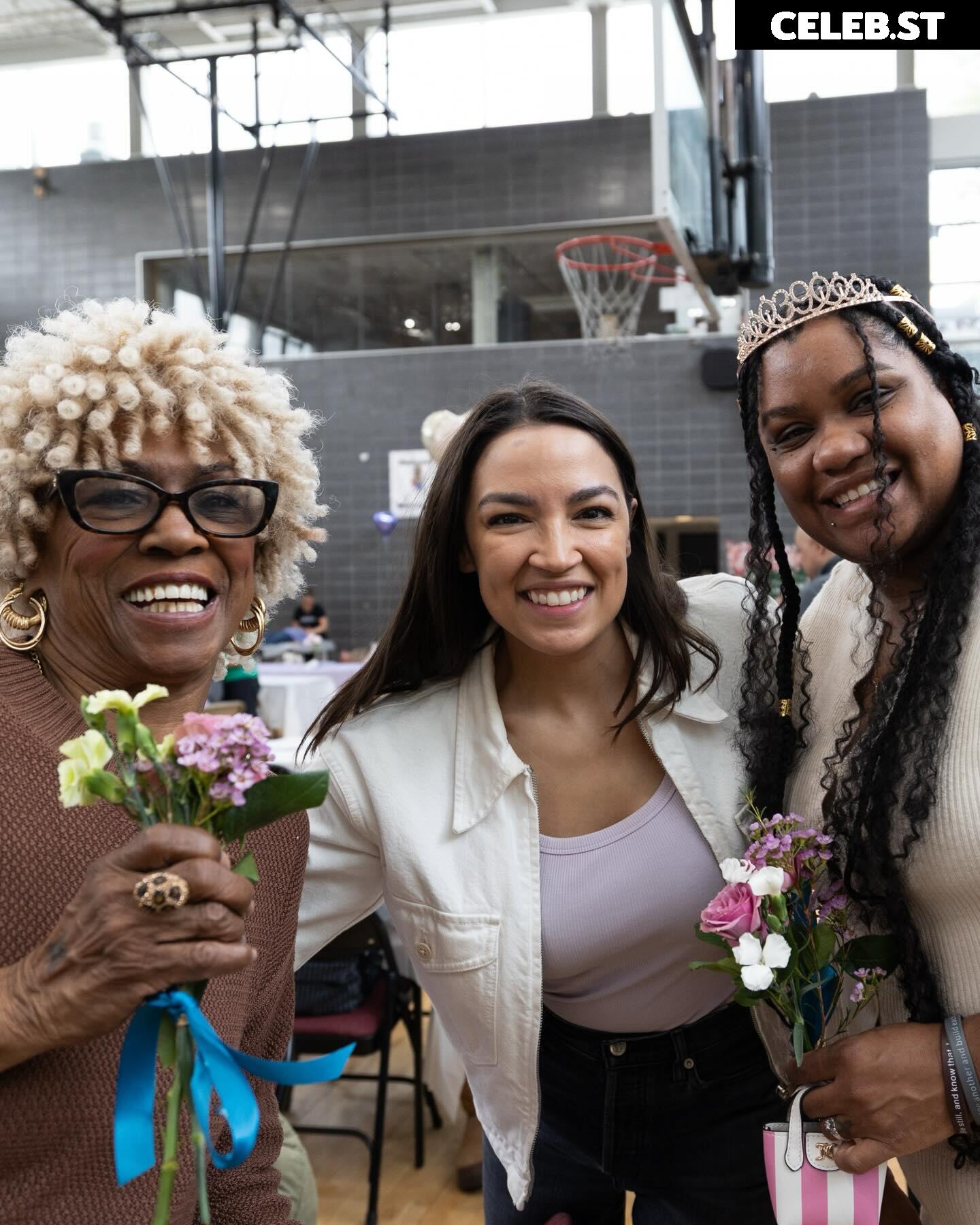 Alexandria Ocasio-Cortez / AOC Image 23409370